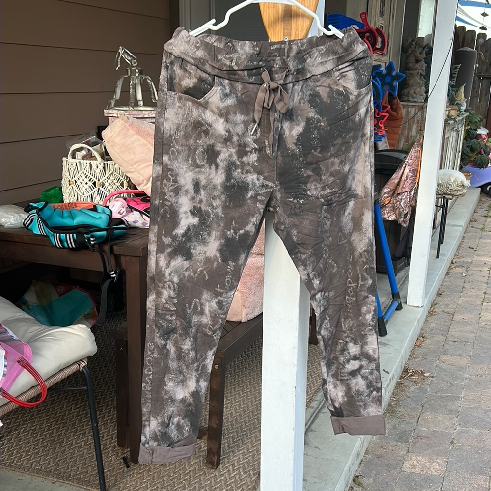 Venti6 NWOT Tie Dye Stretchy Drawstring Legging Pants . Adorable and Soft! S